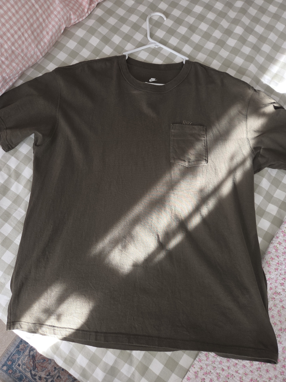 Nike Men’s Olive Crew Neck Pocket Tee